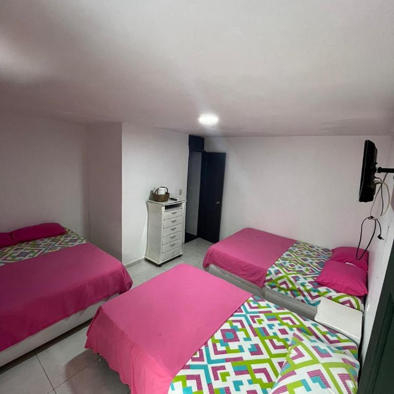 CASA FLOR DE LIZ - Habitación Familiar con baño privado - 2