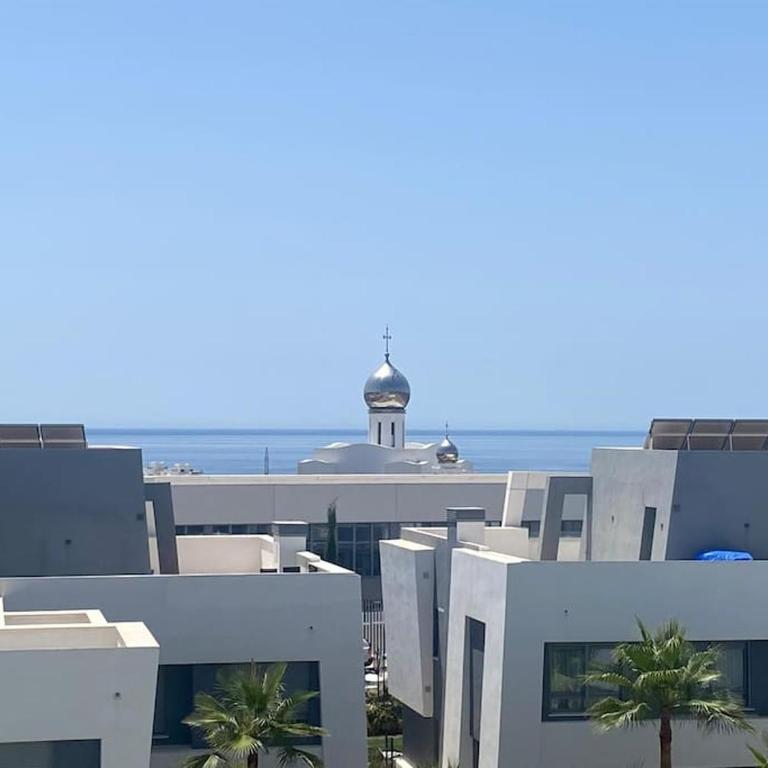 Luxurious South-facing 2 BDR Penthouse at Vanian Gardens Estepona with Seaview - Gaya Alegria I - Two-Bedroom Apartment with Terrace and Sea View - 14