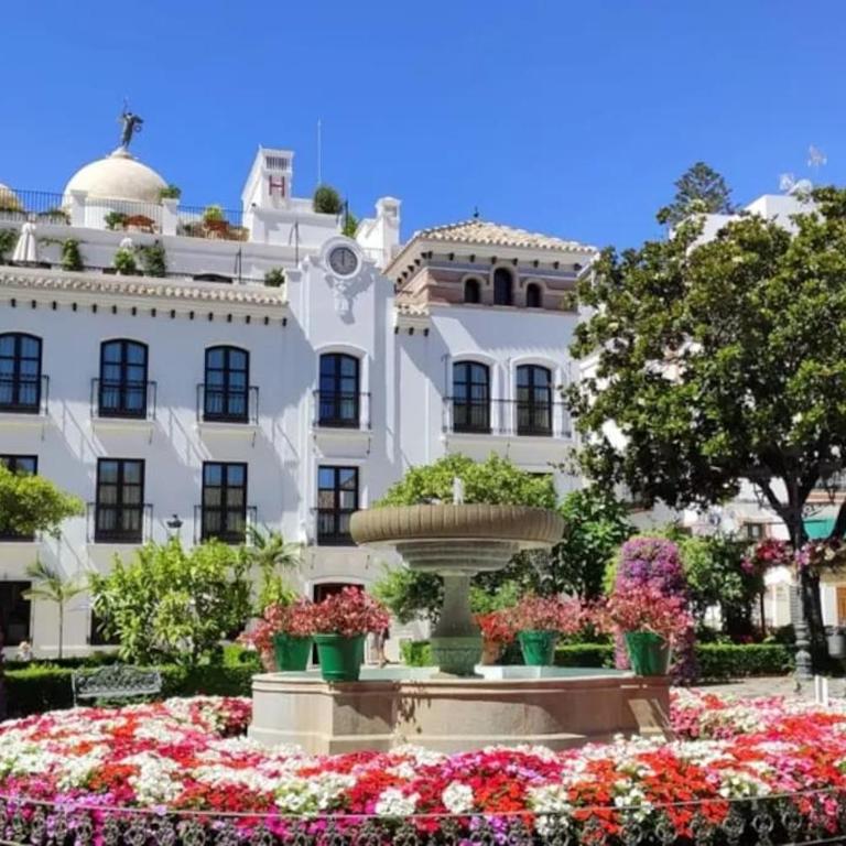 Luxurious South-facing 2 BDR Penthouse at Vanian Gardens Estepona with Seaview - Gaya Alegria I - Two-Bedroom Apartment with Terrace and Sea View - 35