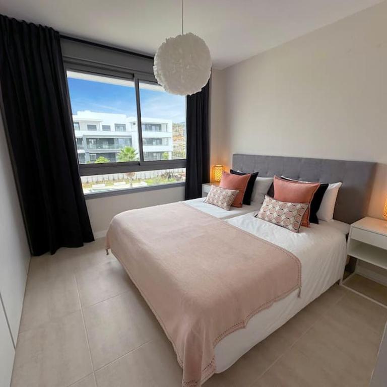 Luxurious South-facing 2 BDR Penthouse at Vanian Gardens Estepona with Seaview - Gaya Alegria I - Two-Bedroom Apartment with Terrace and Sea View - 13