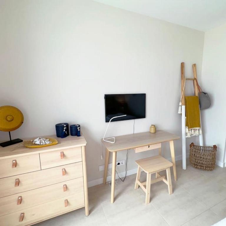 Luxurious South-facing 2 BDR Penthouse at Vanian Gardens Estepona with Seaview - Gaya Alegria I - Two-Bedroom Apartment with Terrace and Sea View - 10