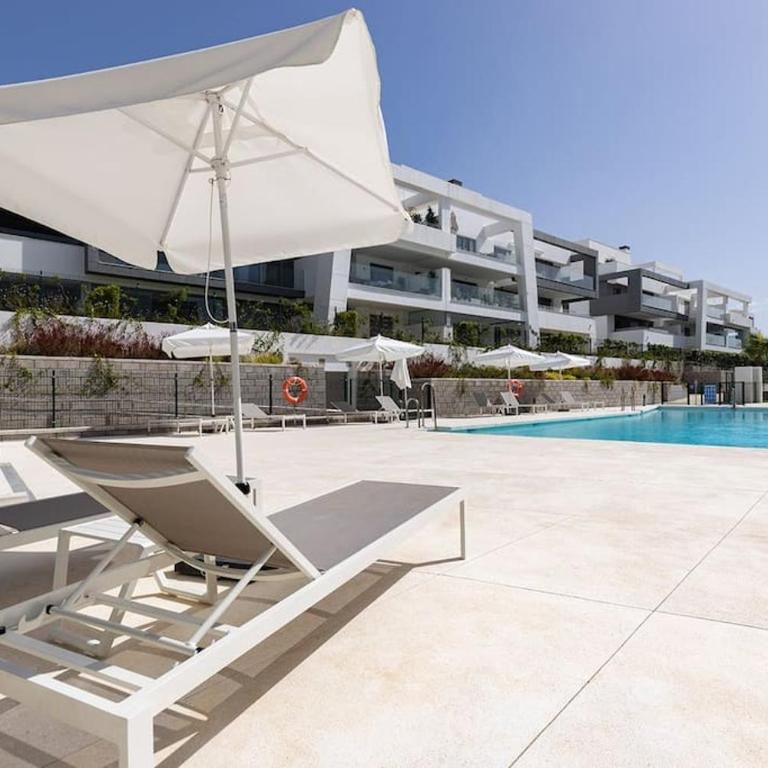 Luxurious South-facing 2 BDR Penthouse at Vanian Gardens Estepona with Seaview - Gaya Alegria I - Two-Bedroom Apartment with Terrace and Sea View - 33