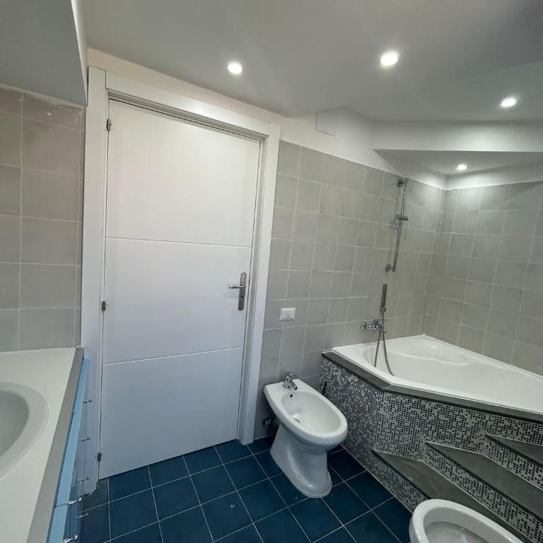 Travelers Cove - Quartieri Spagnoli - Appartamento con 2 Camere da Letto - 5