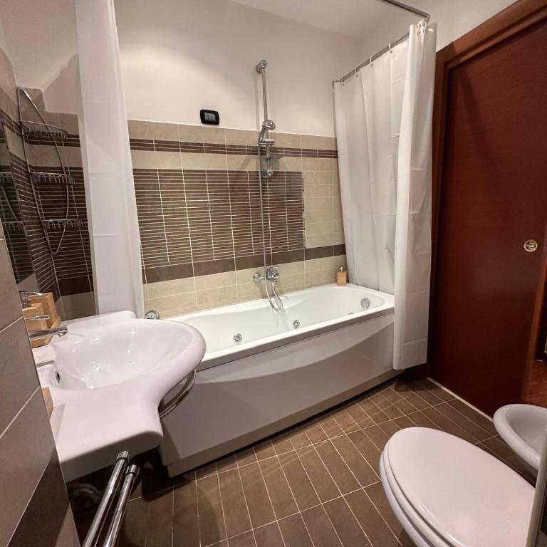 L'Attichetto di via Padova - One-Bedroom Apartment - 10
