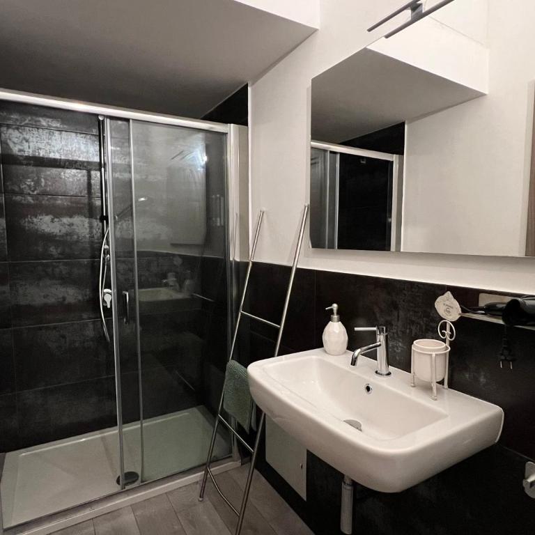 Ricasoli28Apartaments - Double Room with Private Bathroom - 4