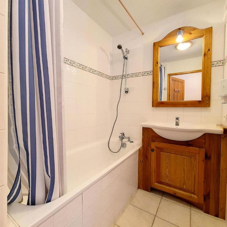 Résidence Sapiniere - Appartement spacieux · Départ ski aux pieds · Balcon MAE-0164 - Appartement - 4