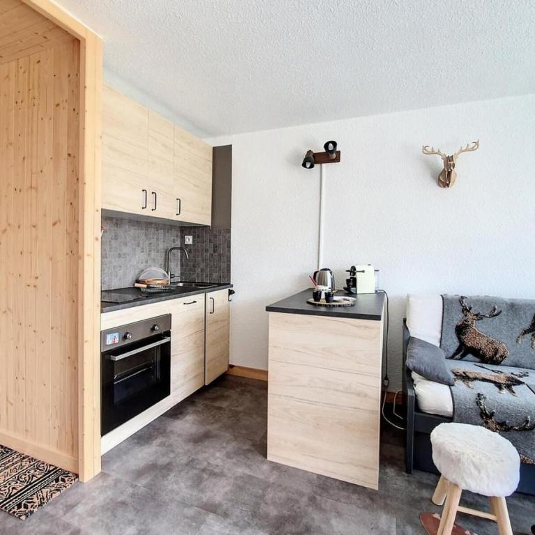 Résidence Combes - Appartement moderne · Départ et retour skis aux pieds · Balcon MAE-1074 - Appartement - 8