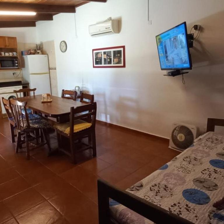Casa en Playa Hermosa, para 6 personas, a 4 cuadras de la playa totalmente cercada a 7 minutos de Piriápolis - Two-Bedroom House - 30