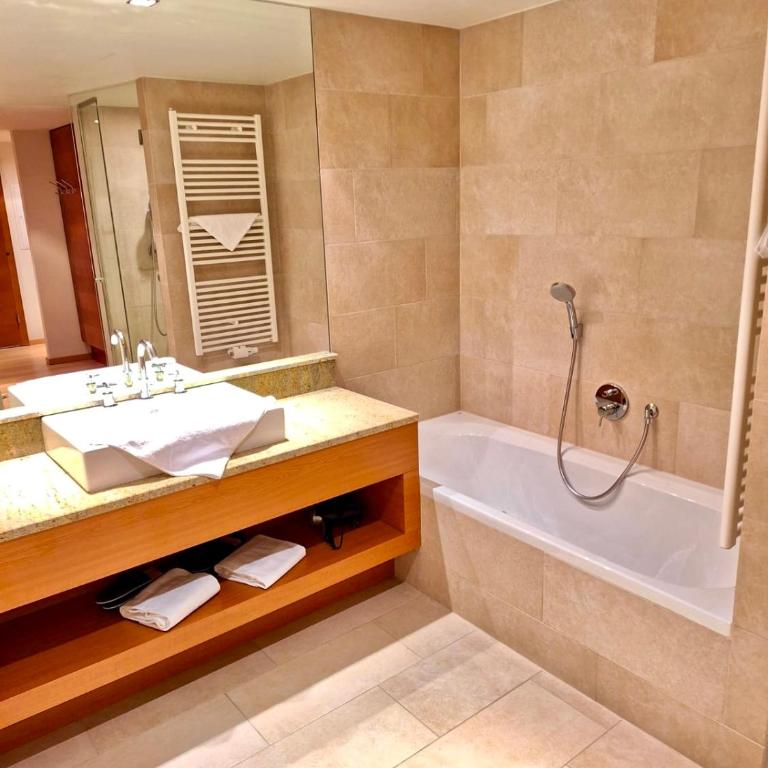 WHIRLPOOL-SUITE AMADEUS - Weitblick - Golf & Wellness - direkter Bademantelgang - ADULTS ONLY - Apartamento de 1 dormitorio - 27