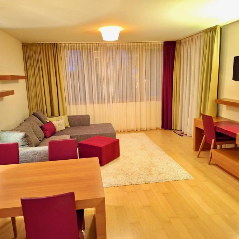 WHIRLPOOL-SUITE AMADEUS - Weitblick - Golf & Wellness - direkter Bademantelgang - ADULTS ONLY - Apartamento de 1 dormitorio - 28