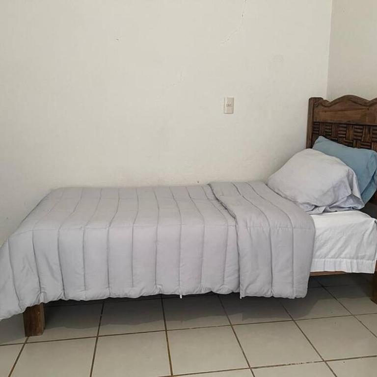 excelente casa inka con cochera en el centro - Three-Bedroom Apartment - 8