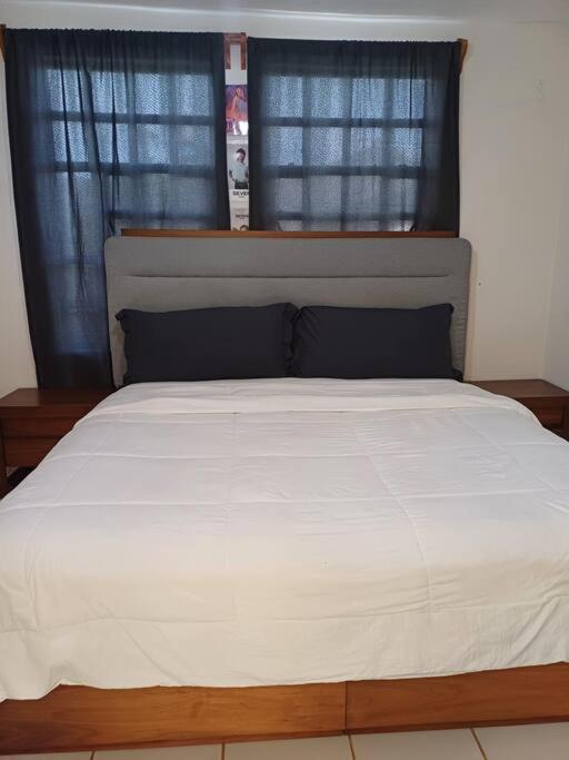 excelente casa inka con cochera en el centro - Three-Bedroom Apartment - 18