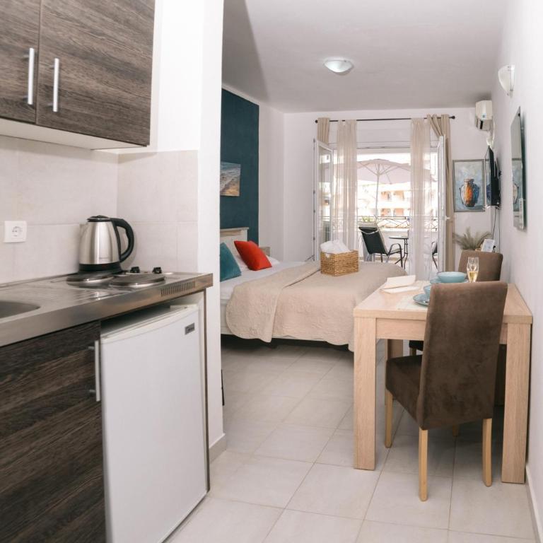 The Rooftop of Apartments Lungo Mare - Superior Studio - 12