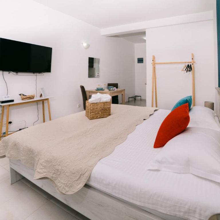 The Rooftop of Apartments Lungo Mare - Superior Studio - 10