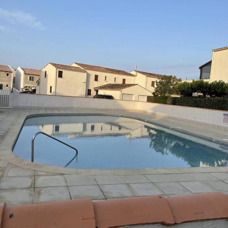 Appartement T2 - place de parking - piscine collective - climatisation réversible - Apartment mit 1 Schlafzimmer und Terrasse - 9