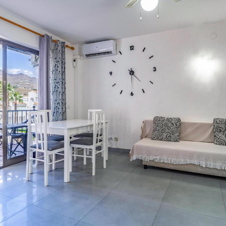 2 Bedroom Cozy Apartment In Almunecar - Apartamento de 2 dormitorios - 1