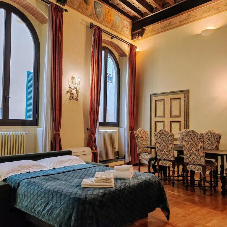 Corno Florentine Apartment - Two-Bedroom Apartment - 24
