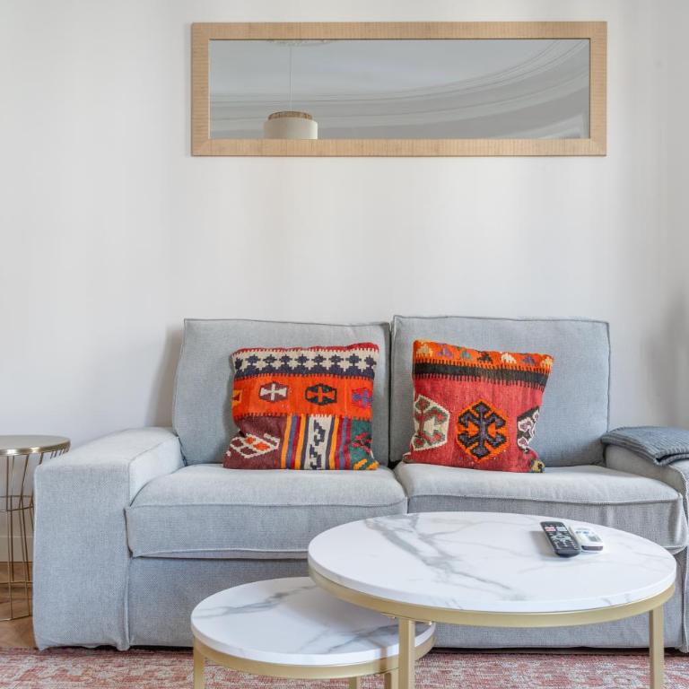Bright cozy-2bedrooms 1bath-Anton Martin - Apartamento de 2 dormitorios - 30