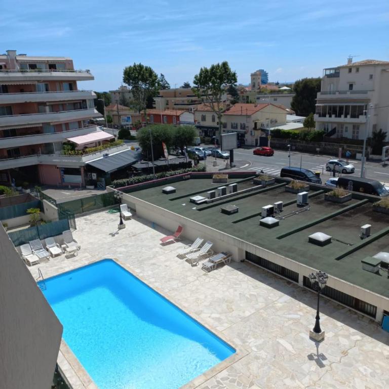 Air-conditioned apartment with park and swimming pool à Cagnes - Apartamento - 15
