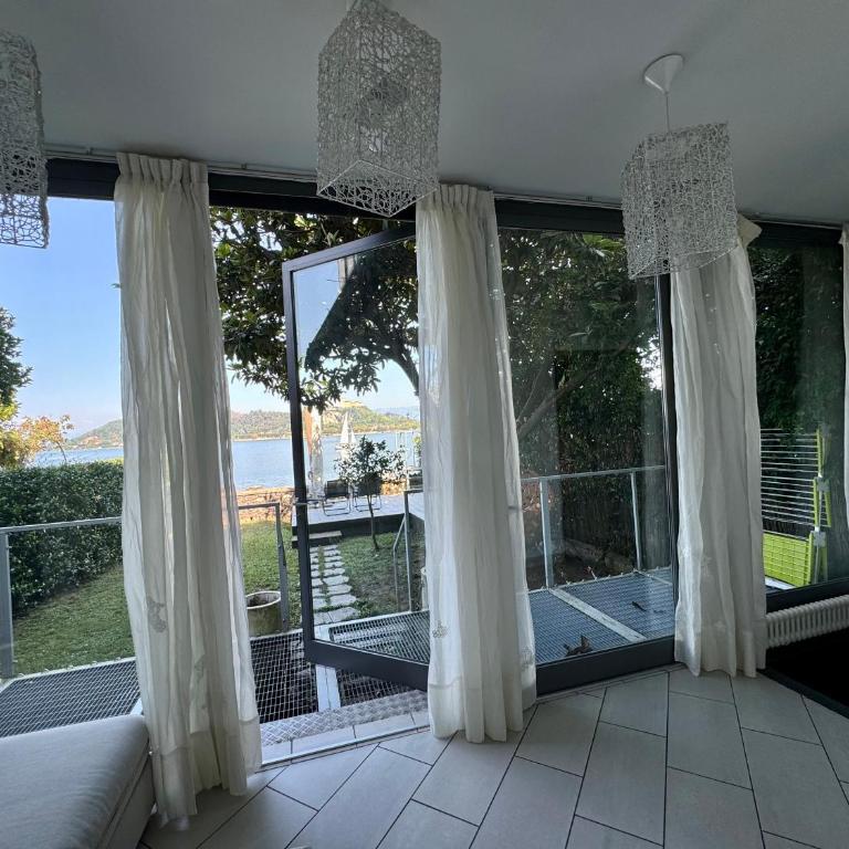 Rest and Relax Arona - On the lake - Appartamento con 1 Camera da Letto - 5