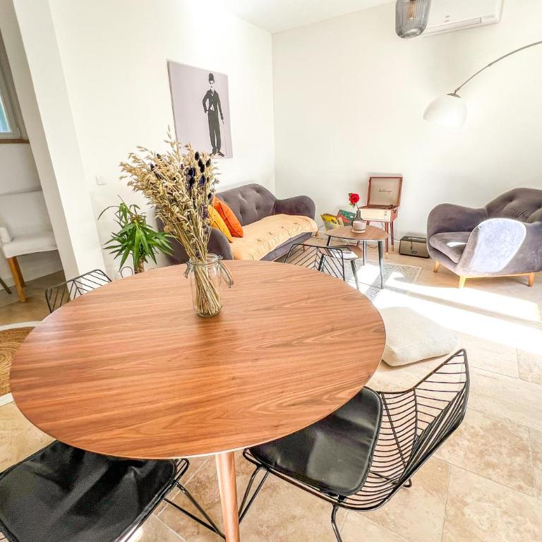 AC - Private Parking - Close to the ramparts - Maison 2 Chambres - 11
