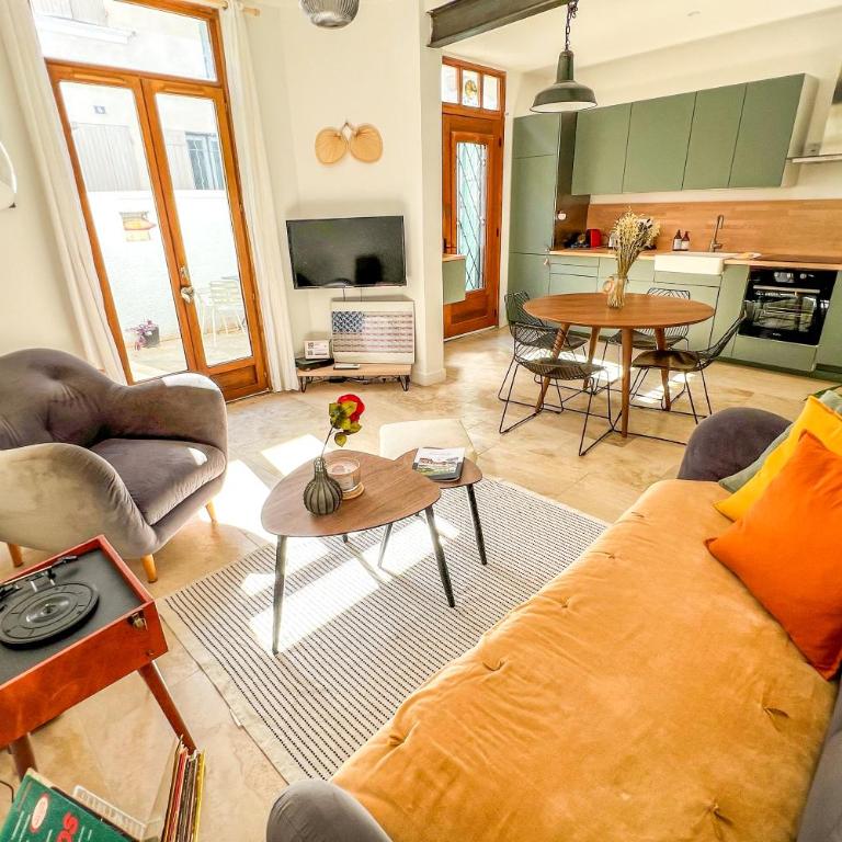 AC - Private Parking - Close to the ramparts - Maison 2 Chambres - 1