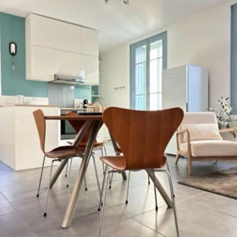 Vue exceptionnelle sur la ville - Two-Bedroom Apartment - 11