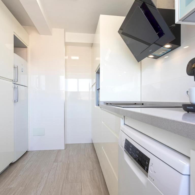 MRapartment Centre&Beach Airport&Train - Apartamento de 3 dormitorios - 7