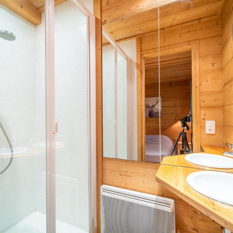 Appartement 3 chambres avec cheminée, terrasse et parking à La Clusaz - FR-1-437-97 - Apartamento - 7