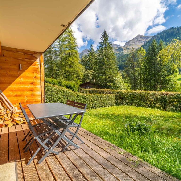 Appartement 3 chambres avec cheminée, terrasse et parking à La Clusaz - FR-1-437-97 - Apartamento - 10