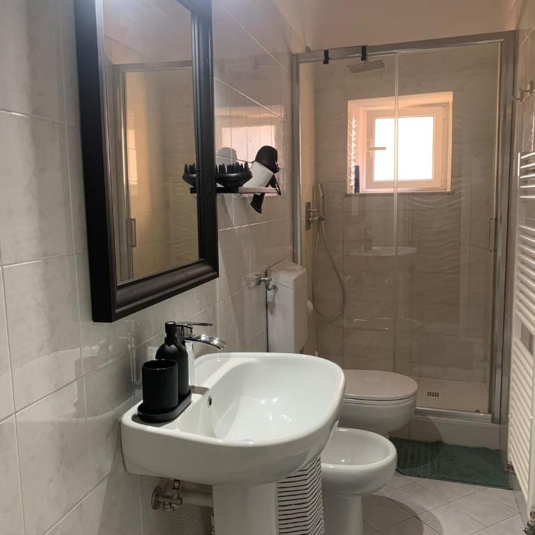 Polpo e Granchio - Camera Matrimoniale con Bagno Privato - 6