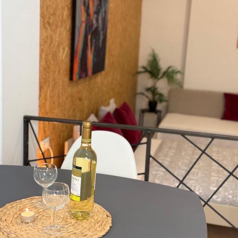 Soho Boho Apartments - with sunny rooftop terrace and fiber optic internet - Two-Bedroom Loft Apartment - 16