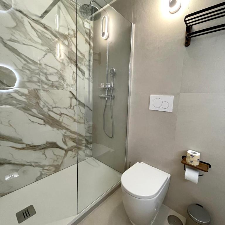 May Home Guest House - Camera Tripla con Bagno Privato - 4