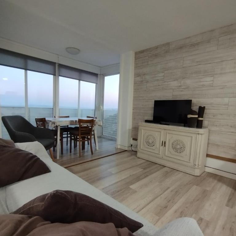 Grandpa Beach House - Apartment - 6