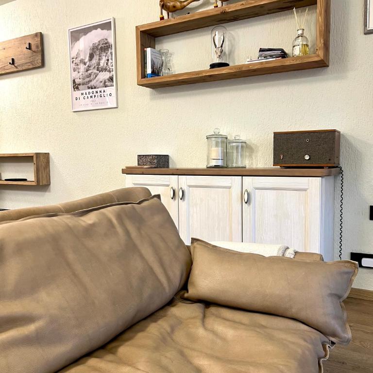 Trilocale Capanna Arnold 7 - Appartamento con 2 Camere da Letto e con Vista Montagna - 3