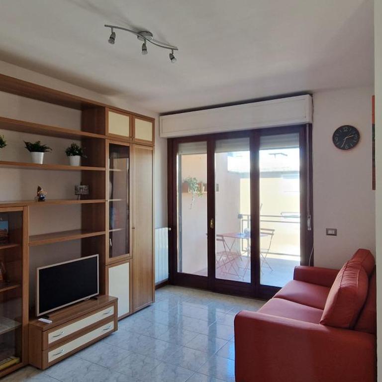 Trilocale in Via delle Azzorre - Appartamento con 2 Camere da Letto - 6