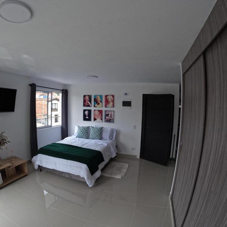Hermoso Loft cerca al poblado y al metro - Apartamento de 1 dormitorio - 2