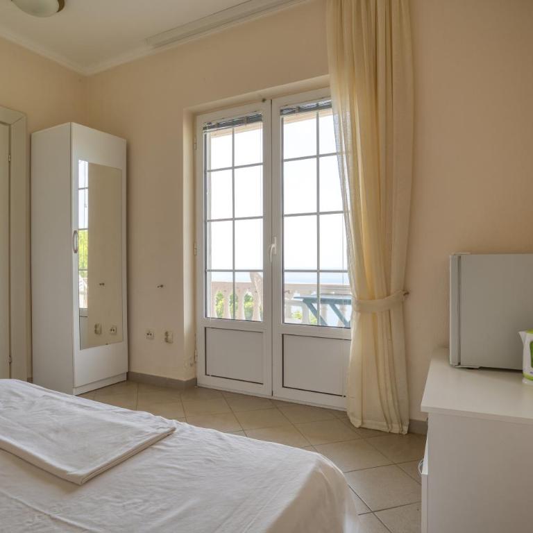 Apartmani Marina - Apartman sa 1 Spavaćom Sobom i Pogledom na Vrt - 1