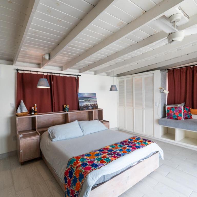 Casa Capitan - BEACHFRONT living - One-Bedroom House - 19