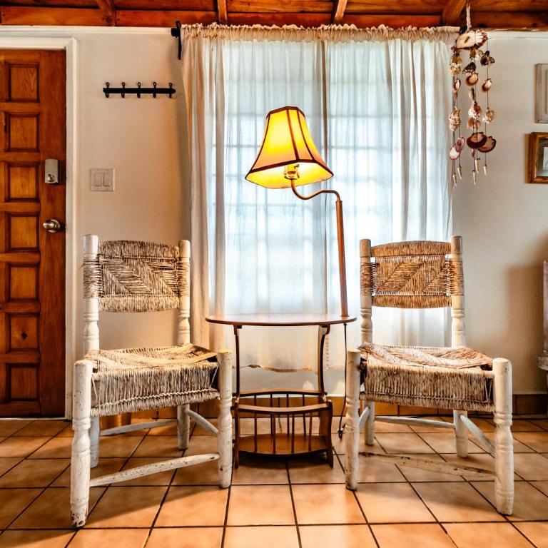 Casa Capitan - BEACHFRONT living - One-Bedroom House - 6