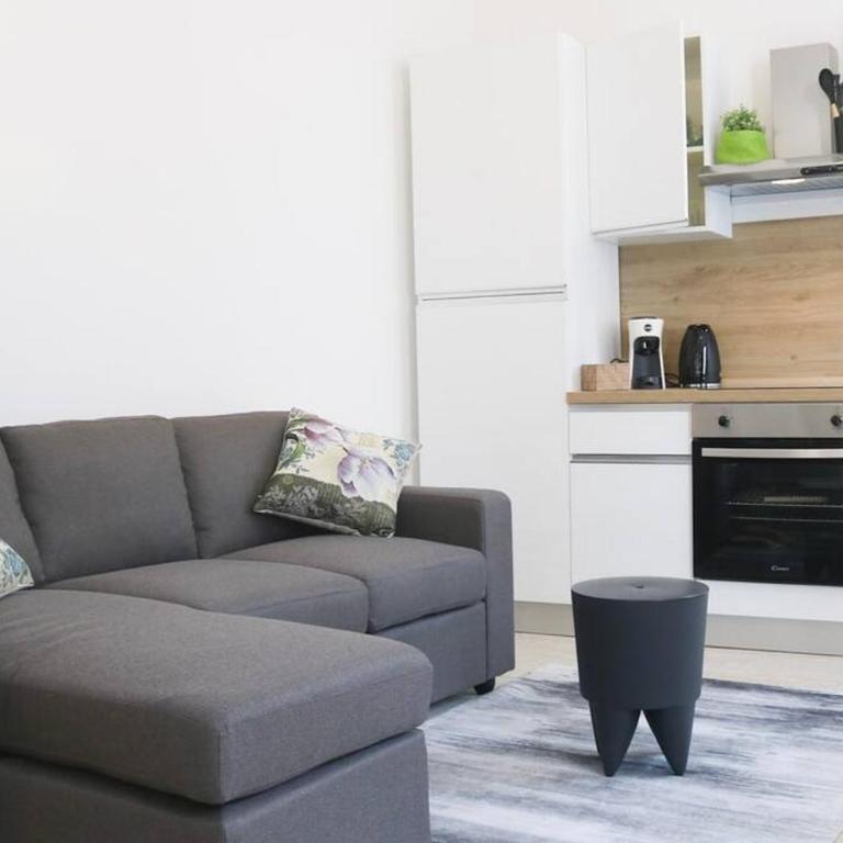 Parcheggio privato-Appartamento in Villa 1 Centro - Appartamento con 1 Camera da Letto - 1