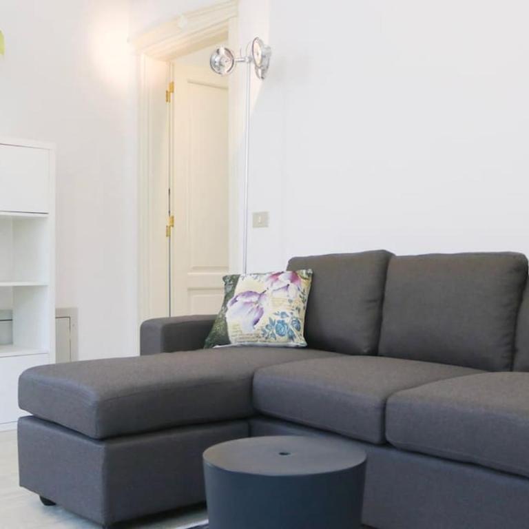 Parcheggio privato-Appartamento in Villa 1 Centro - Appartamento con 1 Camera da Letto - 6