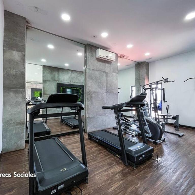 Céntrico departamento en Equipetrol - Two-Bedroom Apartment - 16