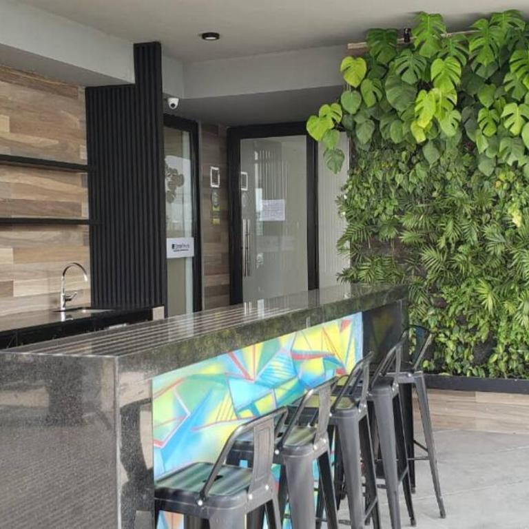 Moderno y Cálido en Equipetrol - Apartamento de 1 dormitorio - 4