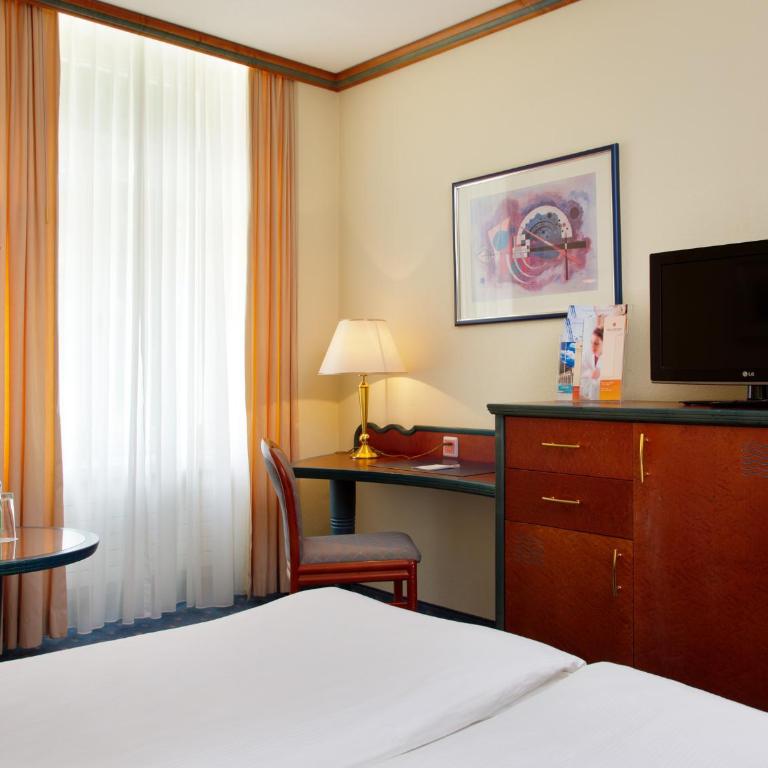 Thermal Hotels & Walliser Alpentherme Leukerbad - Deluxe Doppelzimmer Grand Bain - 6