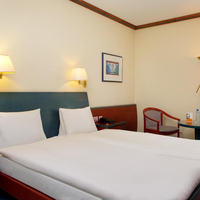 Thermal Hotels & Walliser Alpentherme Leukerbad - Deluxe Doppelzimmer Grand Bain - 4