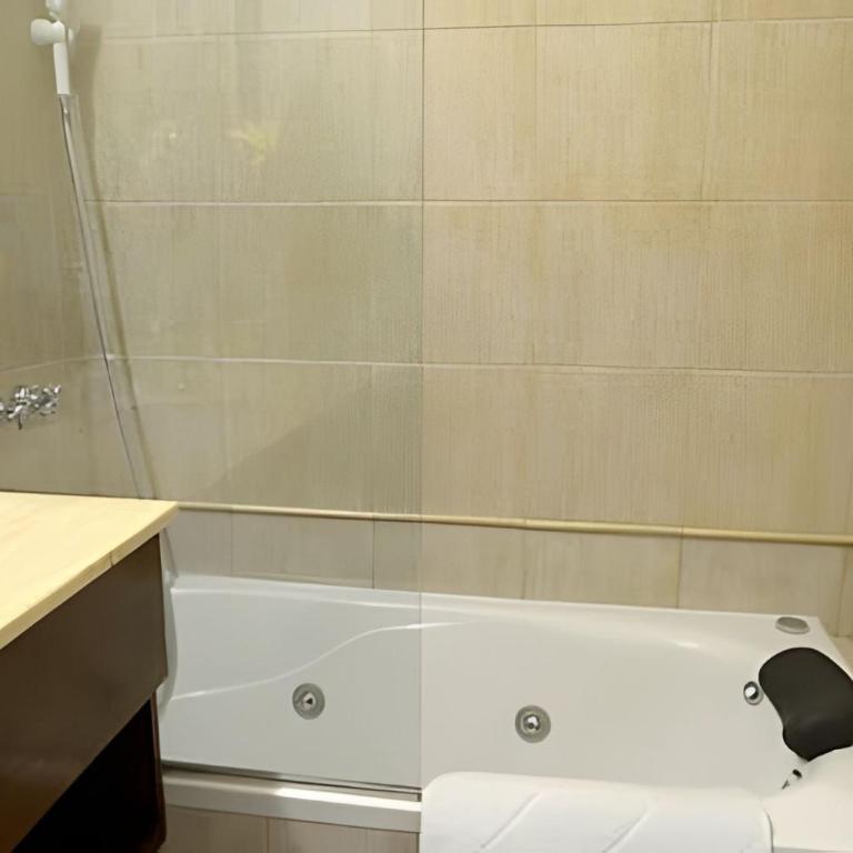 Amplio Ideal Familias en lo Mejor de Recoleta - Apartamento de 2 dormitorios con balcón - 41