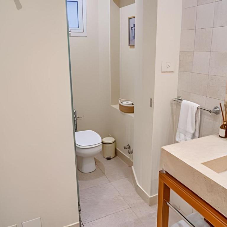 Amplio Ideal Familias en lo Mejor de Recoleta - Apartamento de 2 dormitorios con balcón - 48