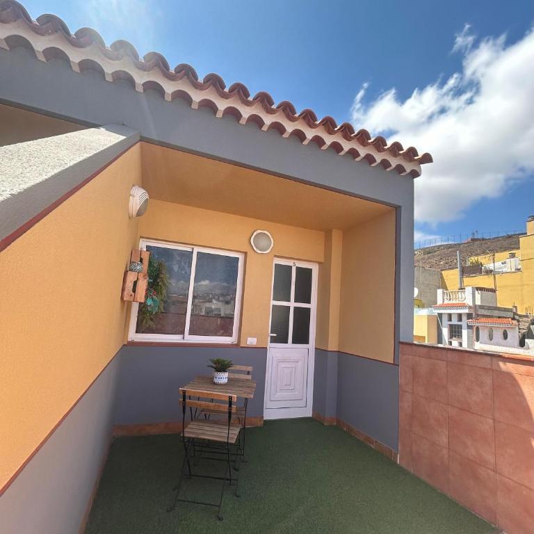 ACOGEDOR ATICO CON TERRAZA EN SAN CRISTOBAL DE LA LAGUNA - Apartamento de 1 dormitorio - 5