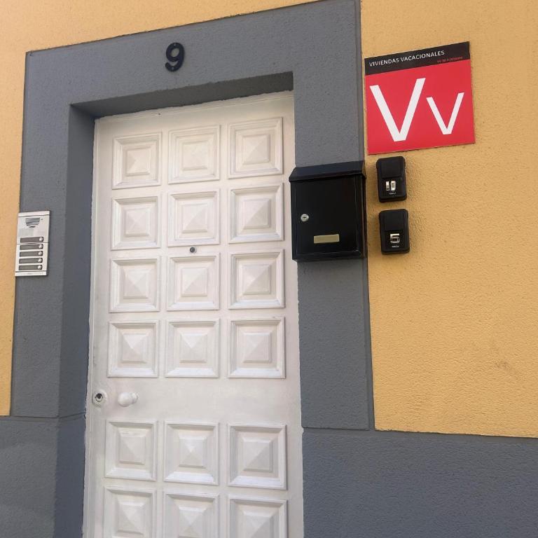 ACOGEDOR ATICO CON TERRAZA EN SAN CRISTOBAL DE LA LAGUNA - Apartamento de 1 dormitorio - 4